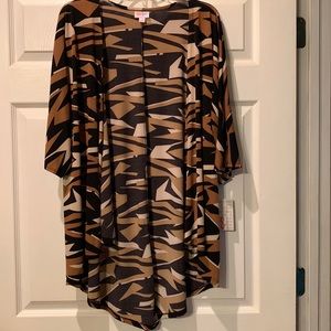 LuLaRoe Lindsay kimono. NWT. Small. Black/brown/beige